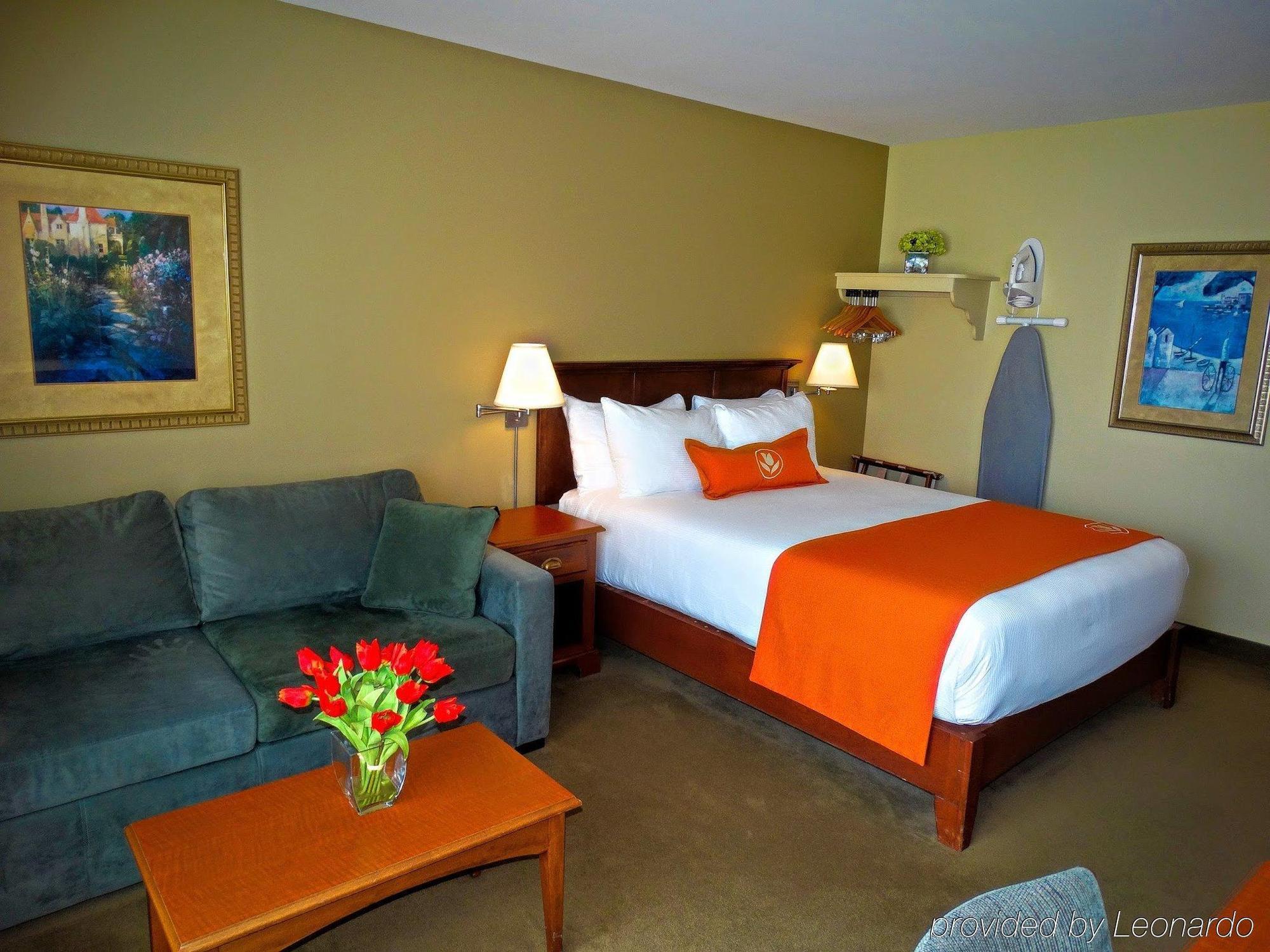 Amsterdam Inn & Suites Moncton Exterior foto